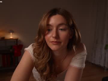 girl
        alisonrouge cam image #3891245