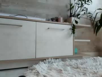 girl
        meryfoxxx cam image #2834835