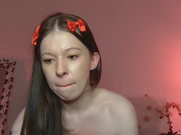 girl
        lea_exe cam image #3815444
