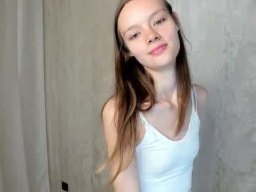 girl
        becky_hilly cam image #1491481