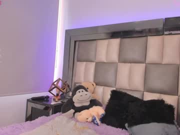 girl
        giselle_js cam image #3215563