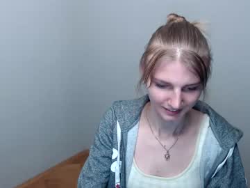 girl
        bebe_s cam image #1375666