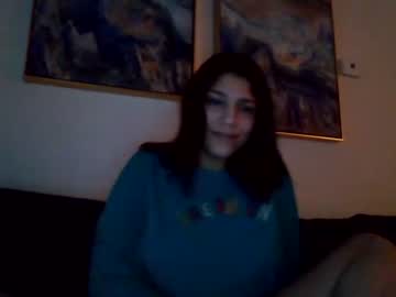 girl
        priscilla1490 cam image #442545