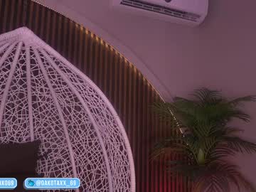 girl
        dakota_leex cam image #4318283