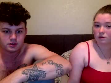 couple Webcam Girls Sex Thressome And Foursome with taylorandkylie