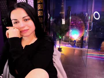 girl
        alma_pearl cam image #4248028