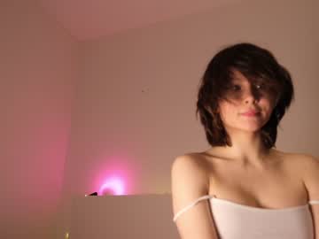 girl
        sae__ cam image #872242