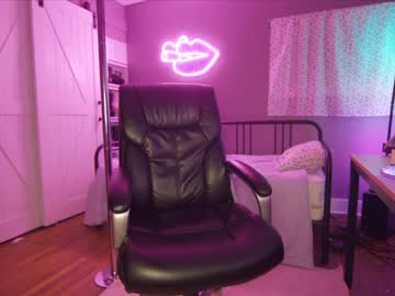 girl
        aynmarie cam image #2699180