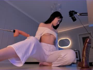 girl
        aerri_lee cam image #253134