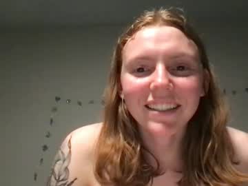 girl
        gingerale18 cam image #4447420
