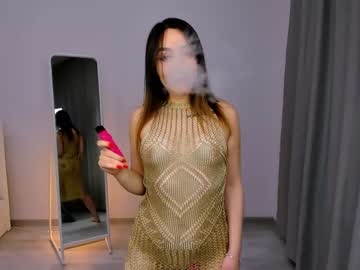 girl
        chloe_catherine_mykers cam image #430411