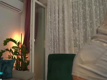 girl
        sweety_rinushka_ cam image #3095785
