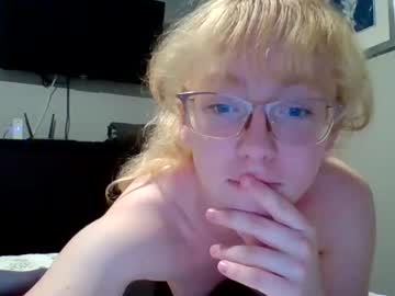 girl
        blonde_katie cam image #2761736