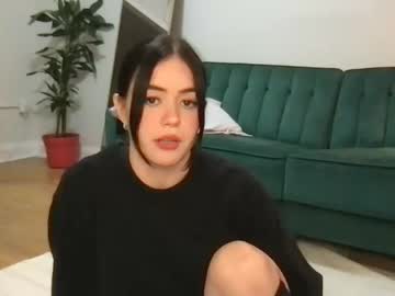 girl
        littlesugarpea cam image #1799500