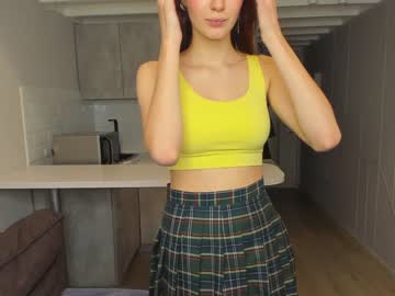 girl
        _calipso cam image #1702165