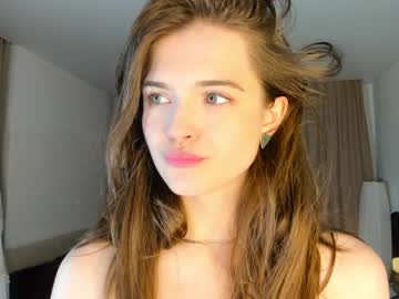 girl
        lilienblume cam image #3594033