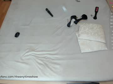 girl
        theanytimeshow cam image #122850
