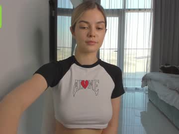girl
        coy_t66nager cam image #471338