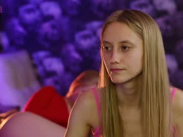 girl
        angeellina cam image #2201100
