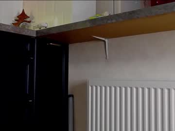 girl
        _eva_001 cam image #1219455