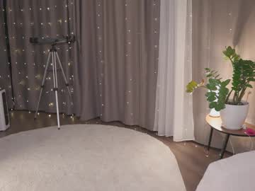 girl
        viaangel_ cam image #3737136