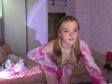 girl
        cyberslime cam image #1817258