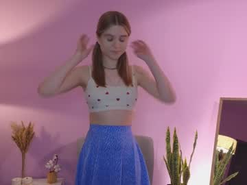 girl
        alisia_spinnet cam image #2021198