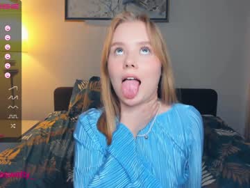 girl
        sun_shiiine cam image #1219354