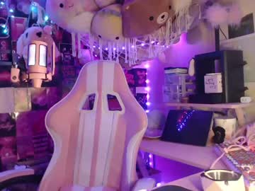 girl
        ccinnamon cam image #177310