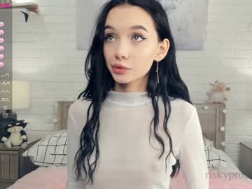 girl
        riskyproject cam image #1420303