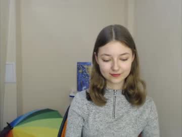 girl
        vivien_leight cam image #698223