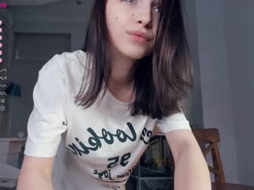 girl
        aquadevide cam image #1116991