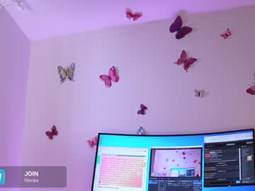 girl
        lil_eva cam image #1462091