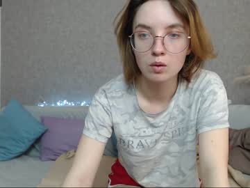 girl
        mary_klaus cam image #575046