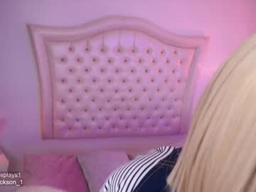 girl
        charlottejackson cam image #4027370