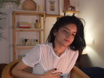 girl
        urcutelinda cam image #2598297