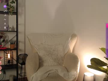 girl
        lucylia_ cam image #3927339