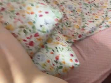 couple
        maya__77 cam image #4399099