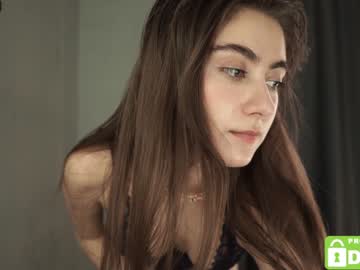 girl
        tessarosse_ cam image #1141709