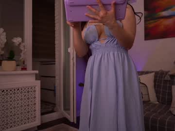 girl
        sweety_rinushka_ cam image #1668554