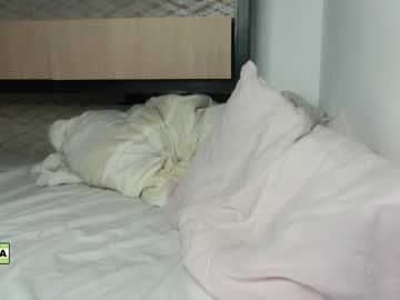 girl
        latinella cam image #2547423