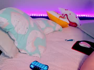 girl
        shybbdi_ cam image #240641