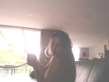 girl
        kendalltyler cam image #3680387