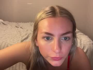 girl
        summerlovingg cam image #2771270