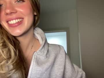 girl
        angel_from_sky cam image #4066567