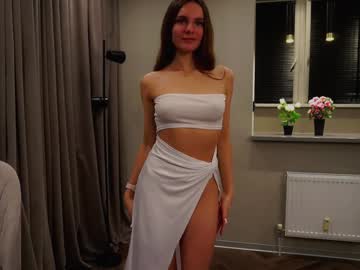 girl
        lorettadunnell cam image #3918302