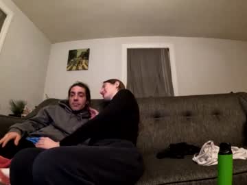 couple
        spillthewine420 cam image #479694