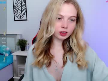 girl
        small_blondee cam image #625224