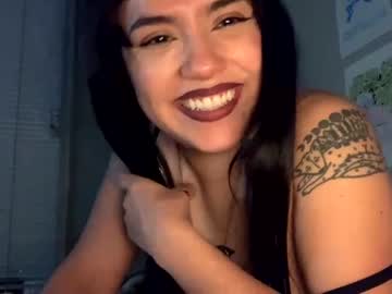 girl
        quieres_besitos cam image #201004