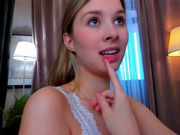girl
        milablush cam image #969287